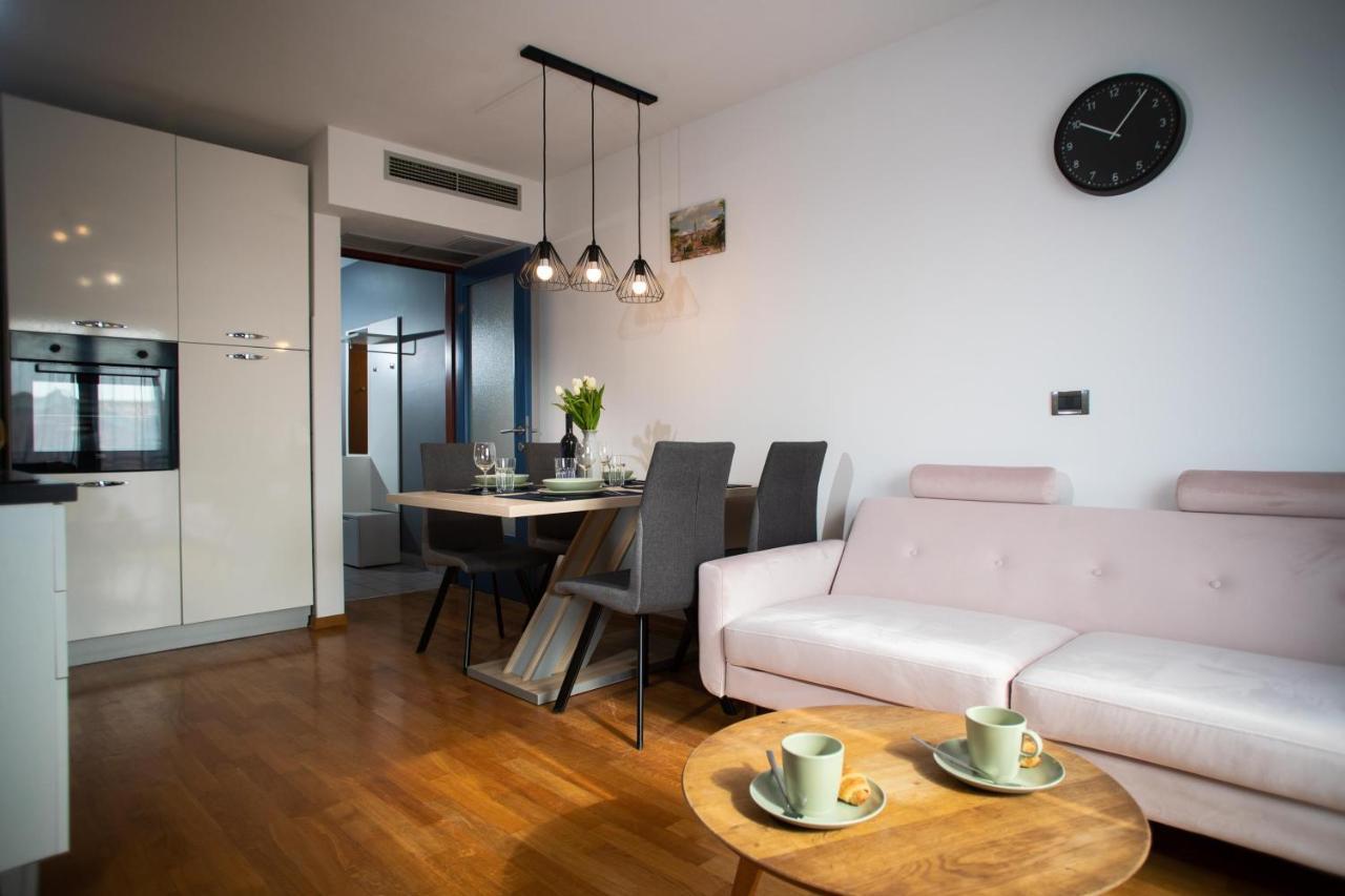 Apartment Moon ロヴィニ エクステリア 写真